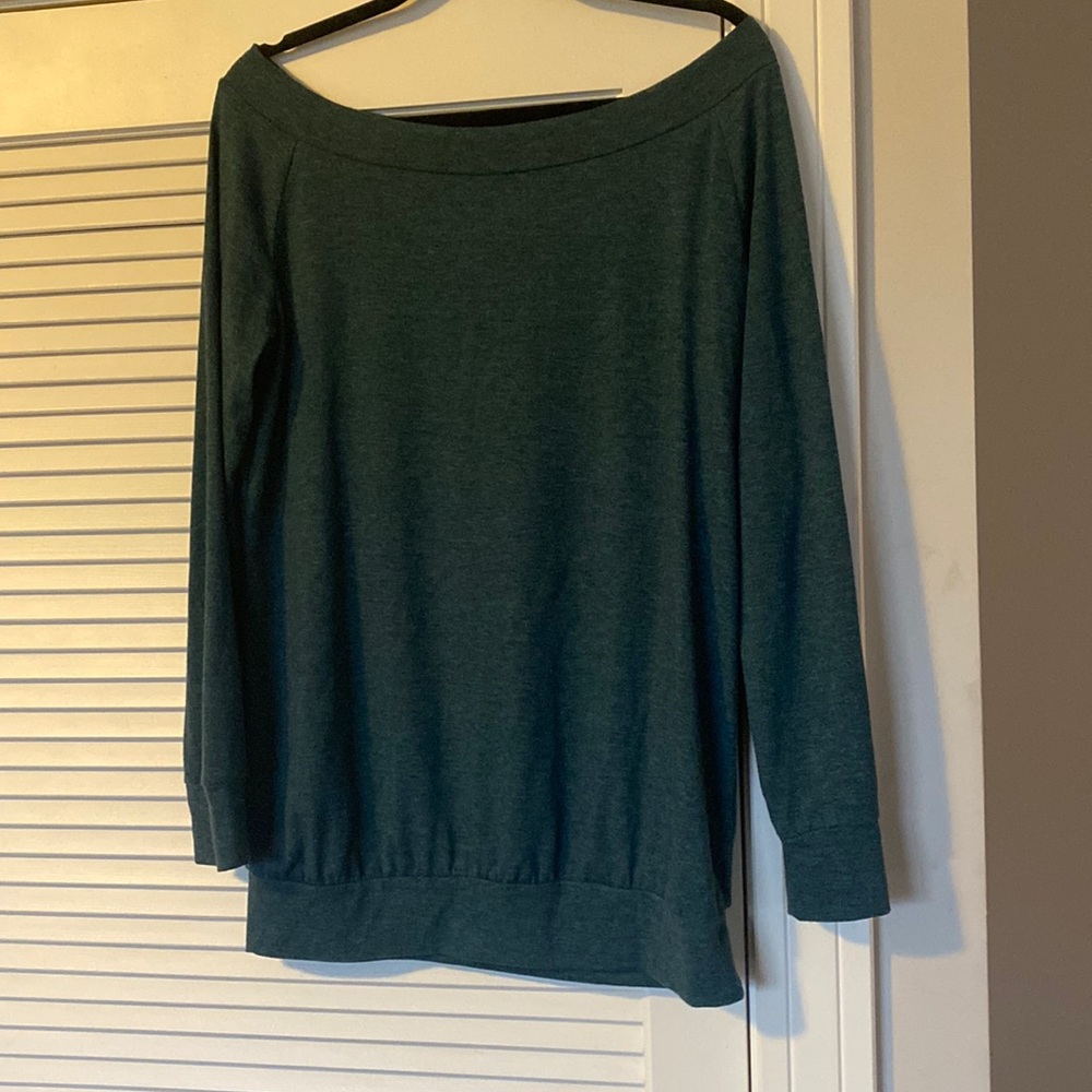 Light weight off shoulder sweatshirt